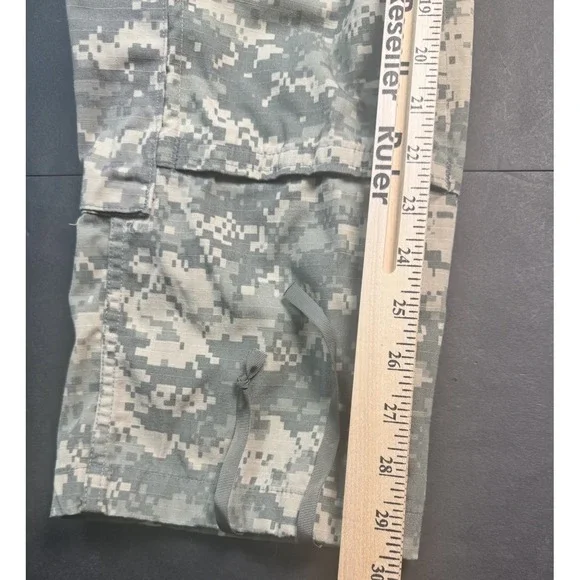 US Army Combat Uniform ACU Digital Camo Cargo Pants Mens M 32x30 Military USA - Picture 5 of 7